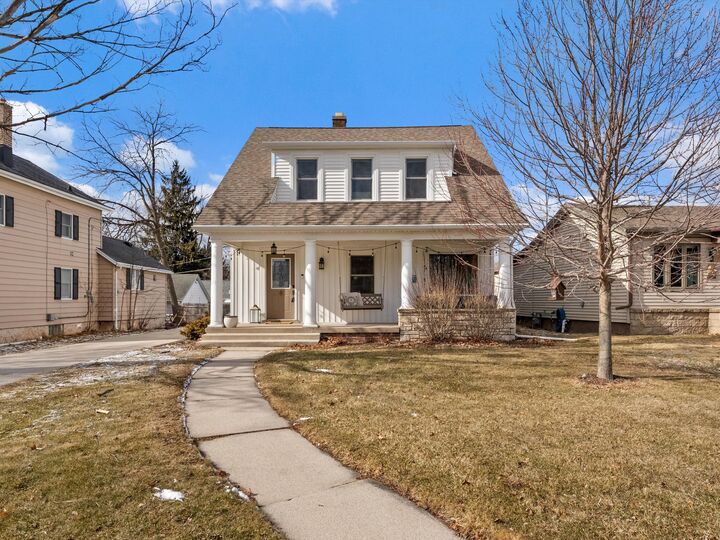 Property Photo: 548 Pine St WI 53085