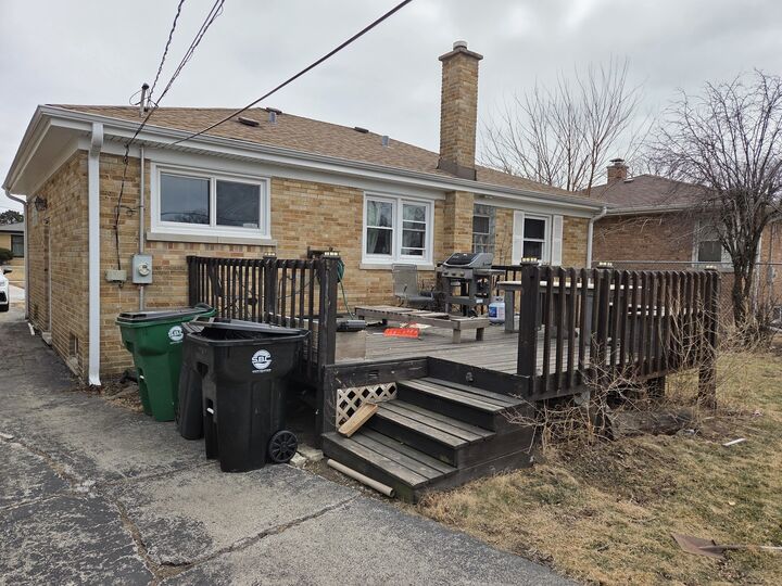 Property Photo:  1430 Evers Avenue  IL 60154 