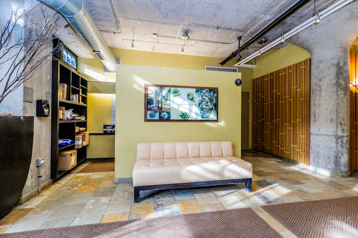 Property Photo:  1150 W 15th Street 201  IL 60608 