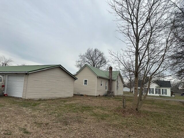 Property Photo:  307 E Parker Street  IL 62274 