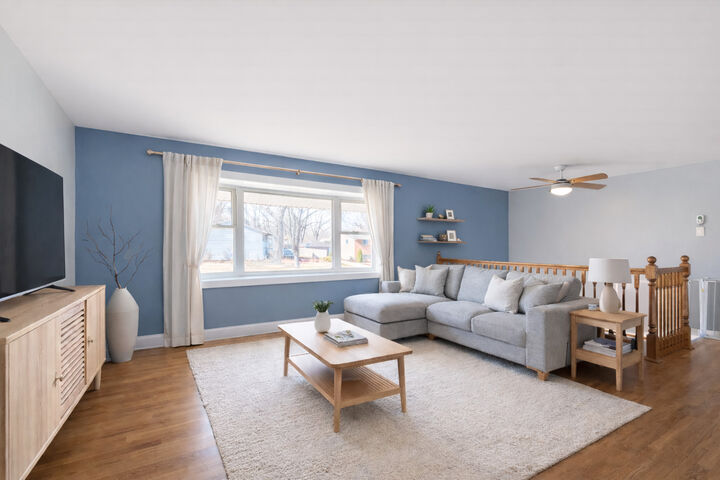 Property Photo:  353 N Clark Drive  IL 60074 