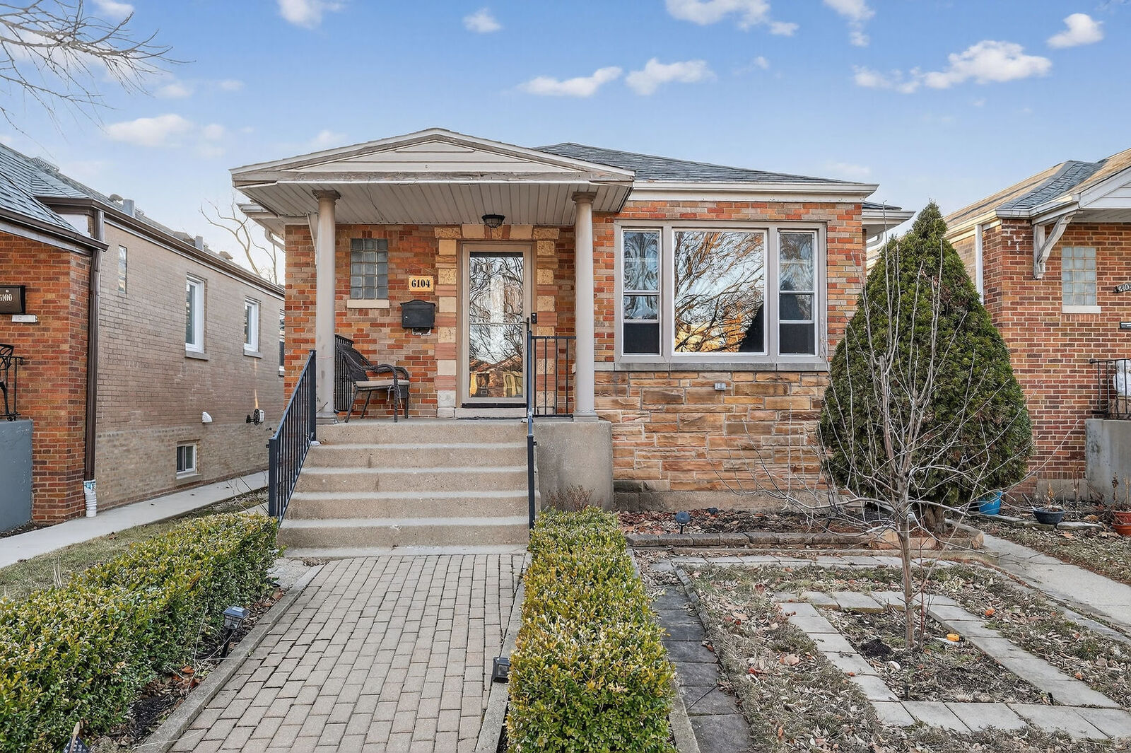 Property Photo:  6104 N Kimball Avenue  IL 60659 