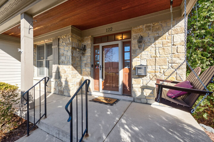 Property Photo: 122 N 11th Avenue IL 60174