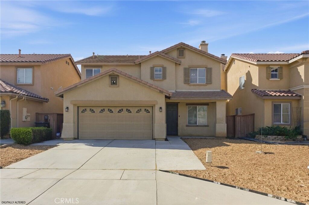 Property Photo: 3236 Mariposa Way CA 92571