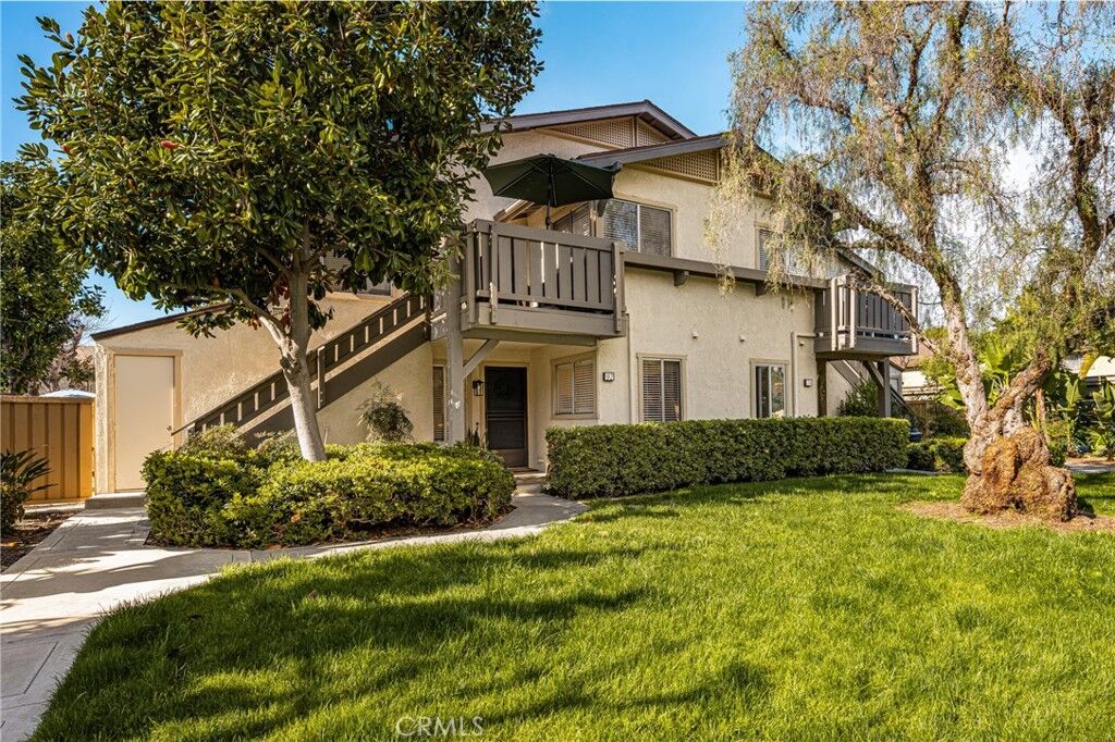 Property Photo:  92 Echo Run 34  CA 92614 