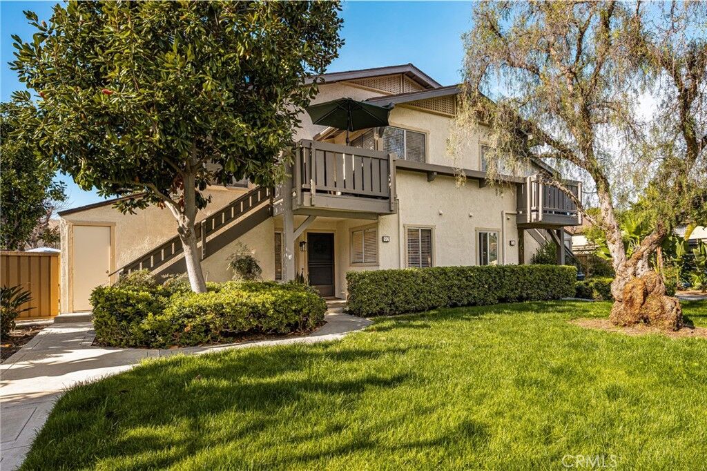 Property Photo:  92 Echo Run 34  CA 92614 
