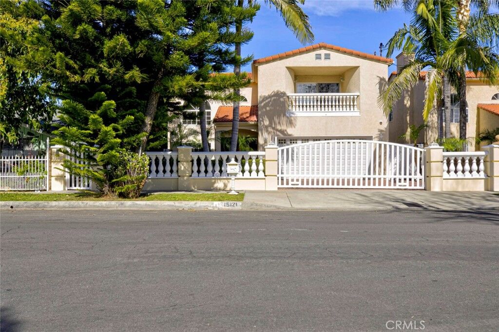 Property Photo:  15121 Marlin Place  CA 91405 