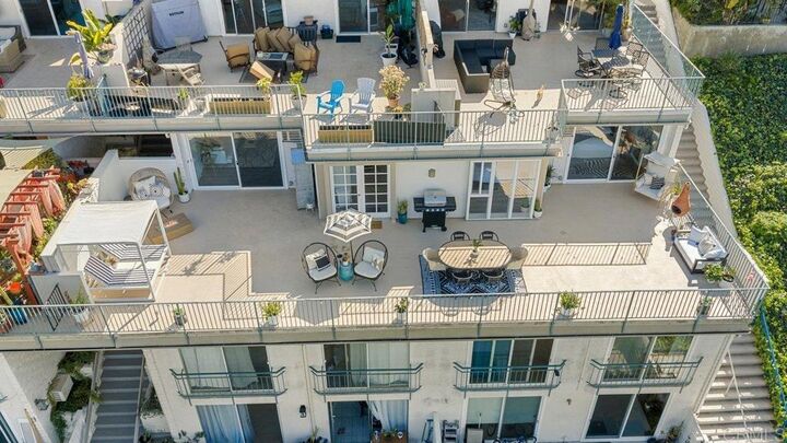 Property Photo:  2544 Navarra 12  CA 92009 