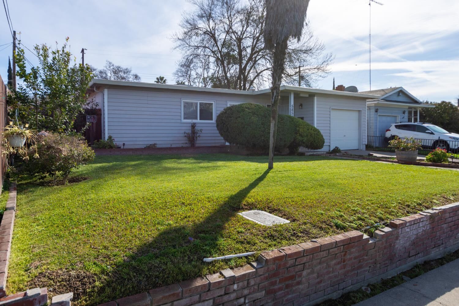 Property Photo: 5852 N Haven Drive CA 95660