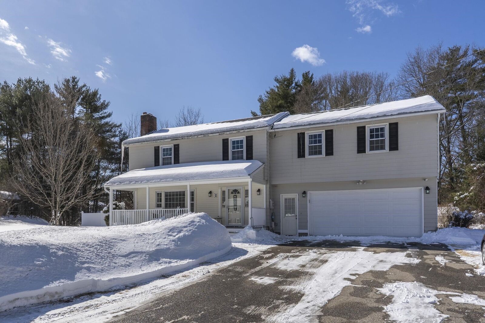 Property Photo:  31 Pine Crest Drive  NH 03045 