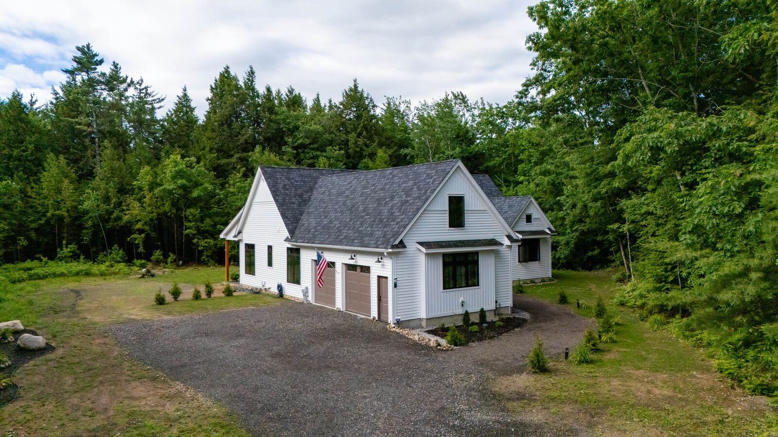 Property Photo: 123 Oxbow Lane NH 03818