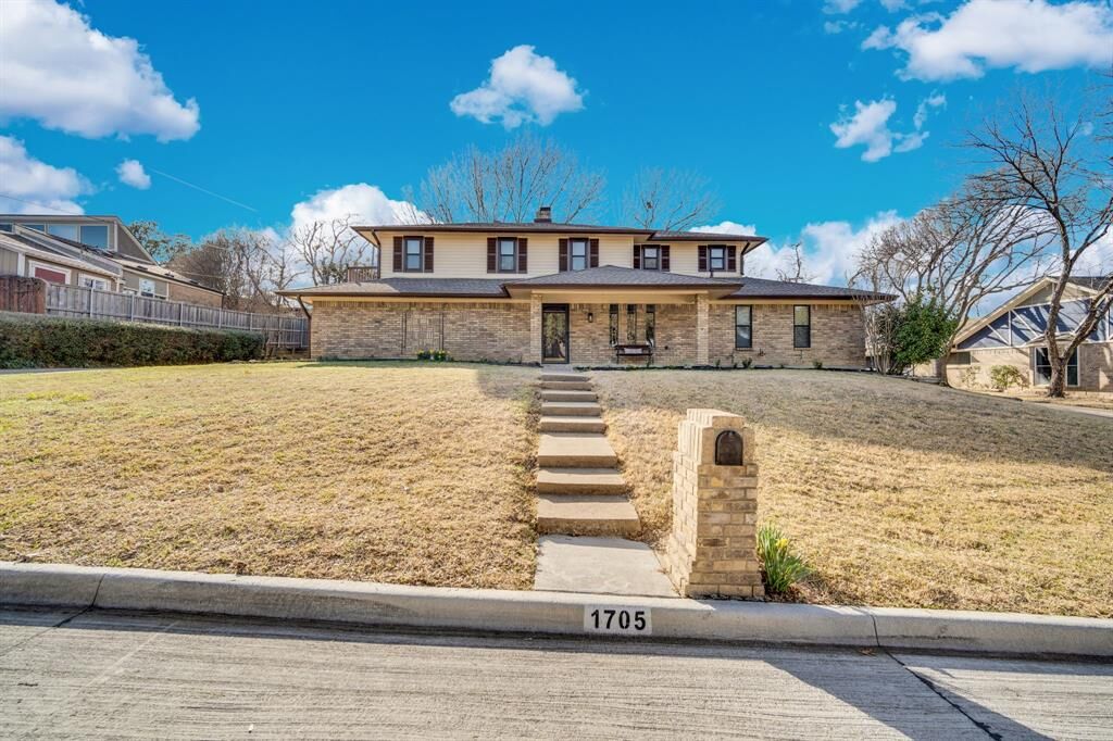 Property Photo:  1705 Northtown Drive  TX 75050 
