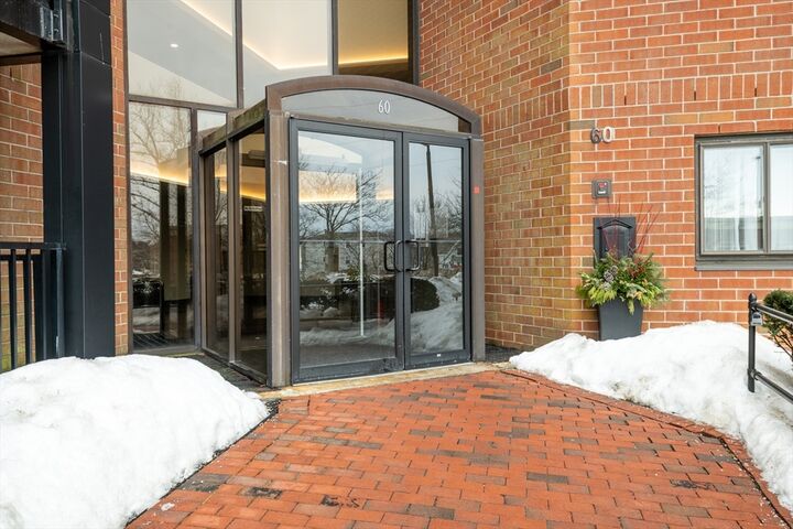 Property Photo:  60 Rantoul Street 604N  MA 01915 