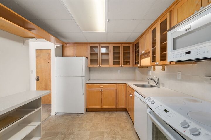 Property Photo:  40 Bigelow Ave 23  MA 02472 