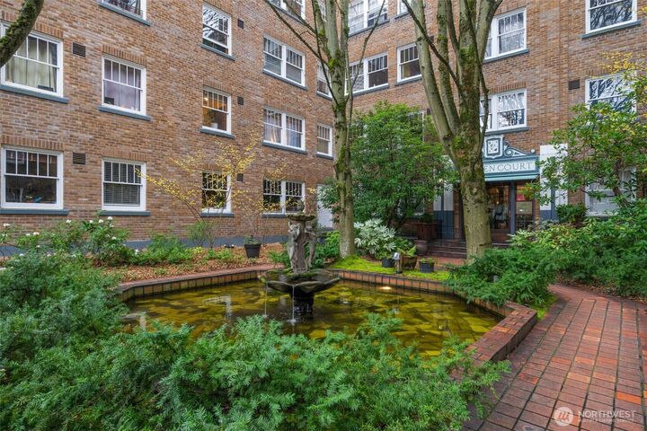 Property Photo: 1631 16th Avenue 310 WA 98122