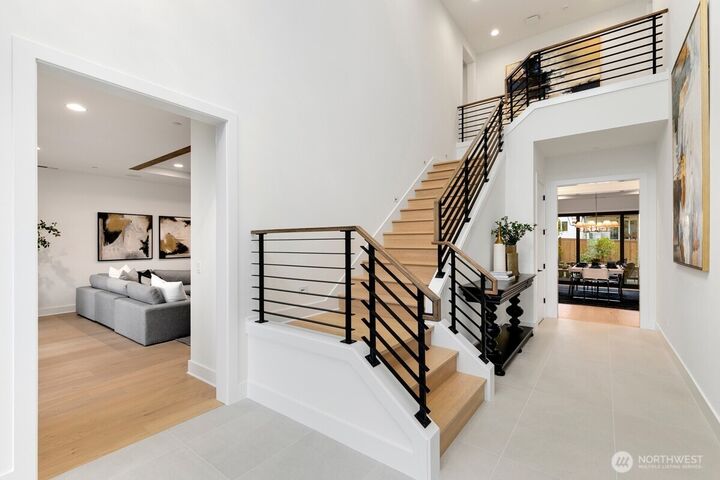 Property Photo:  4104  83rd Avenue SE  WA 98040 