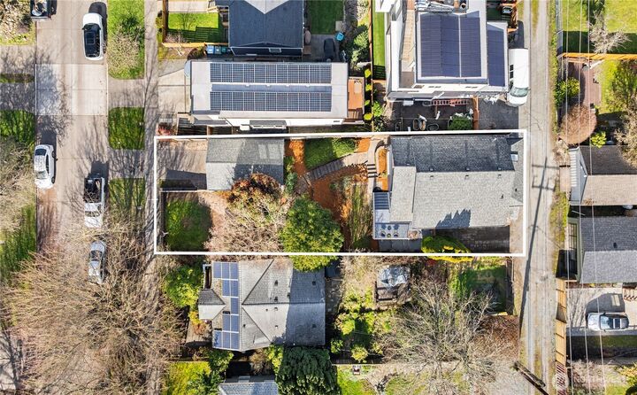 Property Photo:  4432  40th Avenue SW  WA 98116 