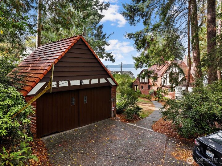 Property Photo:  16349  Maplewild Avenue SW  WA 98166 