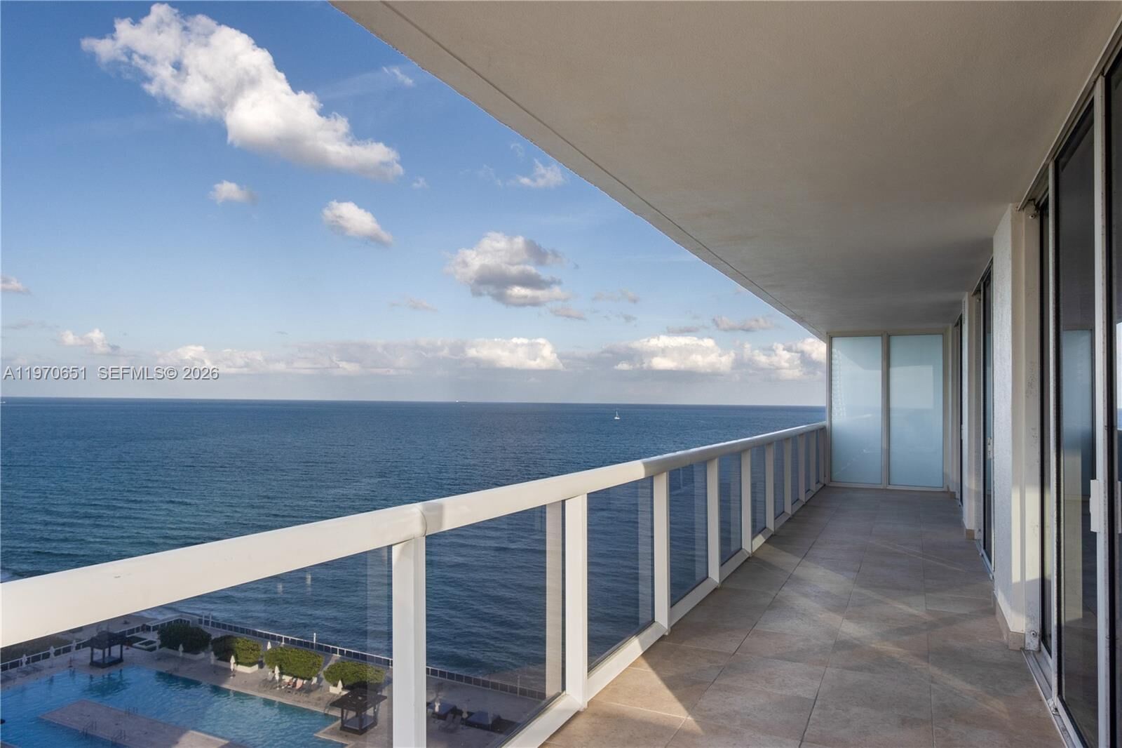 Property Photo:  1830 S Ocean Dr 1908  FL 33009 