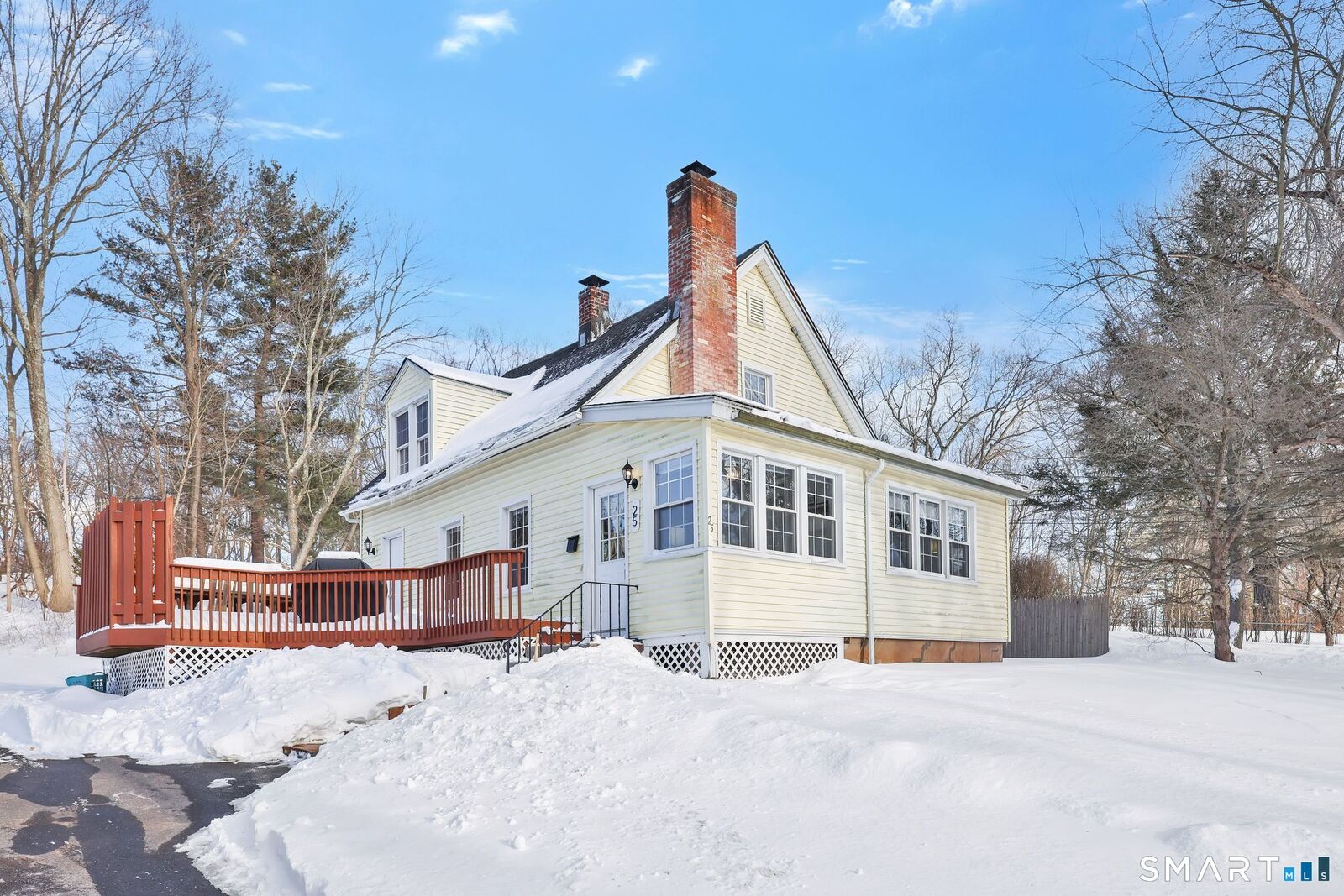 Property Photo:  25 Greenwood Drive  CT 06042 