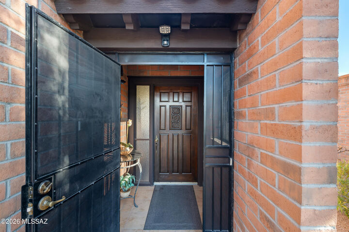 Property Photo: 2511 S Calle Cervantes AZ 85622