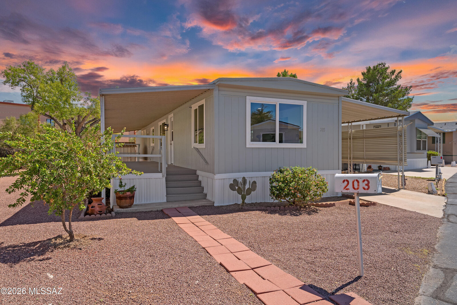 Property Photo:  5000 E Grant Road 203  AZ 85712 