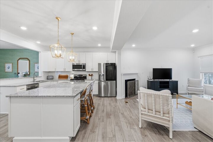 Property Photo:  143 Cole Ct  PA 16037 