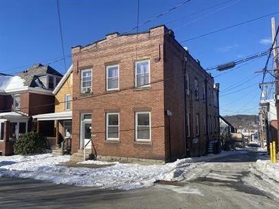 Property Photo:  211 N 2nd St  PA 15644 