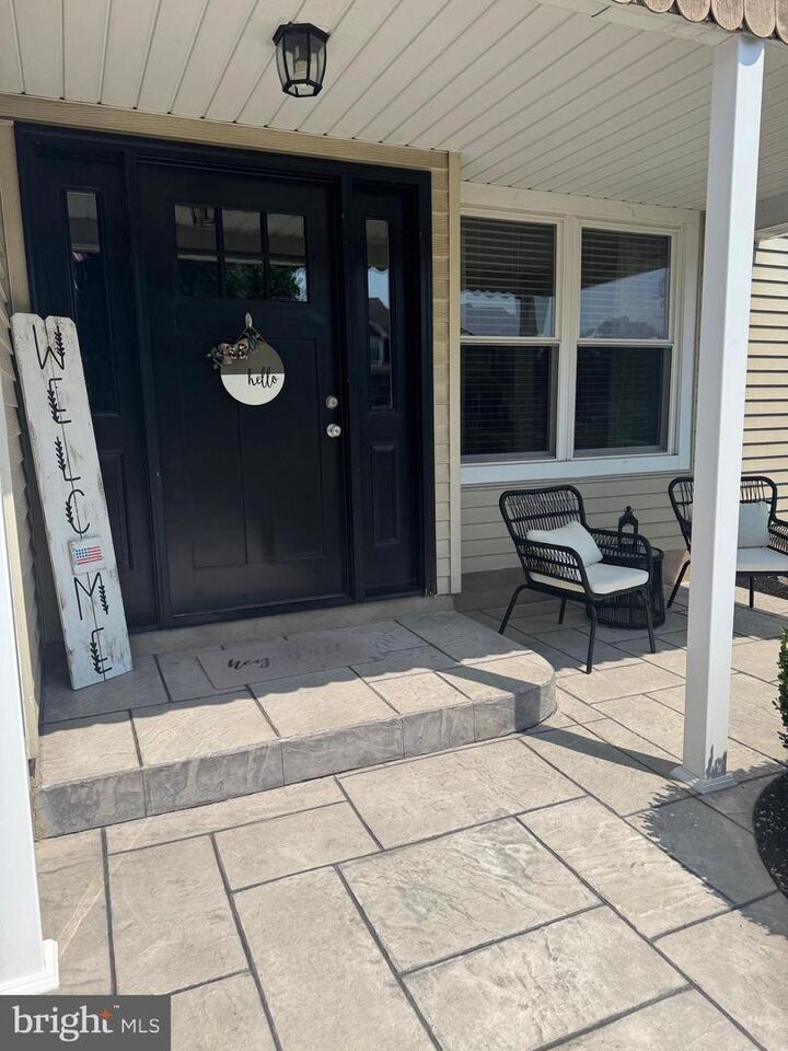 Property Photo: 36 Fieldstone Drive PA 18966