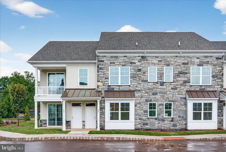 Property Photo:  411 Isabelle Court 101  PA 19438 