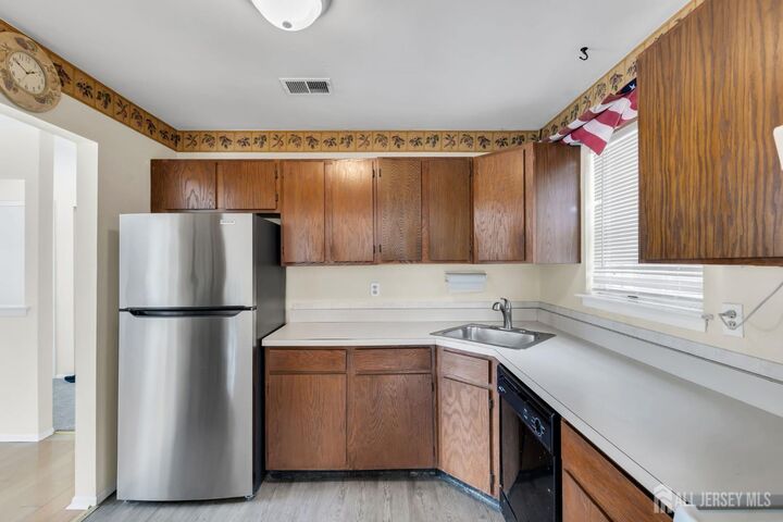 Property Photo:  46 Lane Court  NJ 08857 