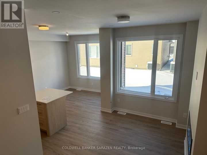 Property Photo:  417 Les Emmerson Drive  ON K2J 7L7 