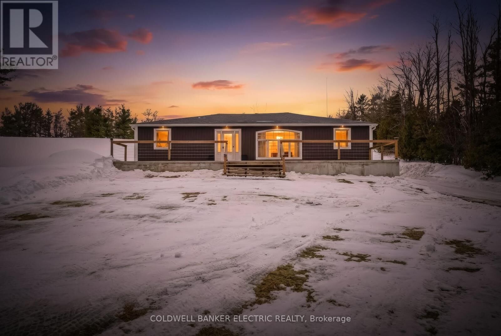 Property Photo:  5078 Oak Hills Road  ON K0L 1E0 