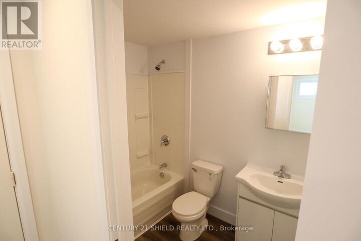 Property Photo: 143 Carleton Street ON K6H 4X3