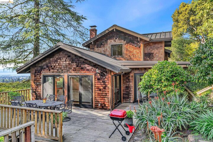 Property Photo: 641 Alvarado Rd CA 94705