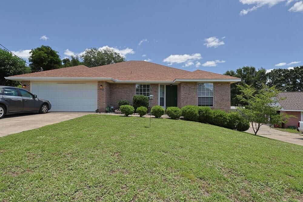 Property Photo: 5205 Whitehurst Lane FL 32536