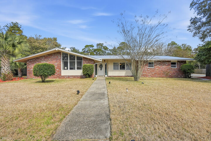 Property Photo:  13 Japonica Lane  FL 32579 
