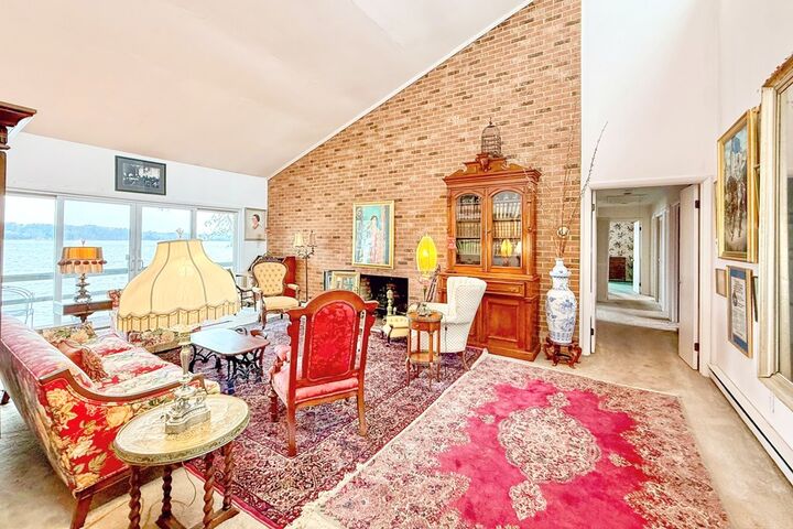 Property Photo: 35536 Creekside Dr VA 23306