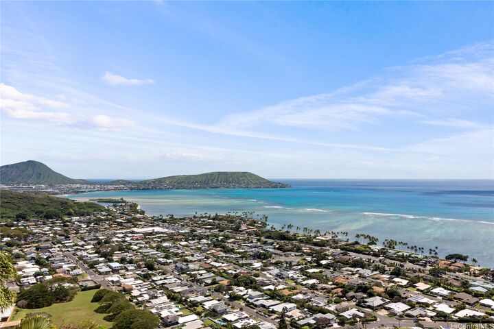 Property Photo:  483 Maono Loop  HI 96821 
