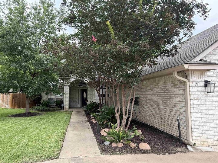 Property Photo: 356 Mahan Street TX 78654