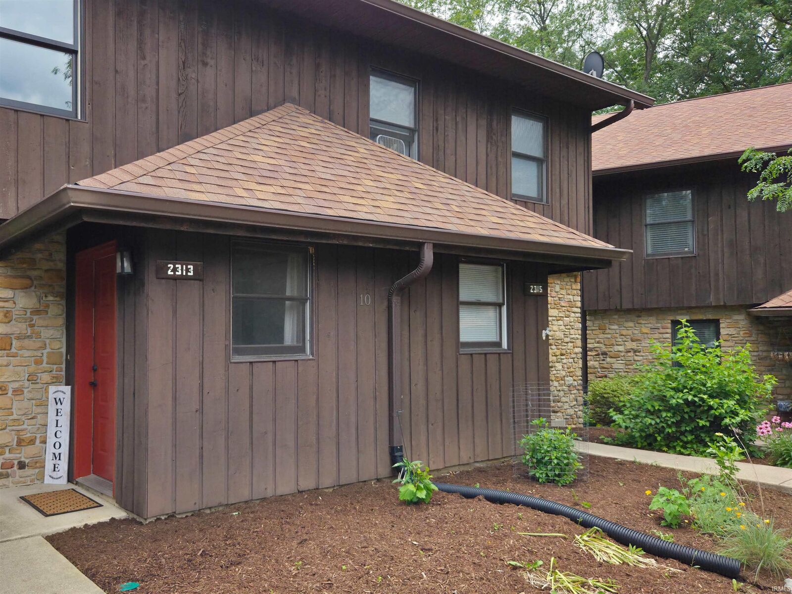Property Photo:  2313 E Winding Brook Court  IN 47401 