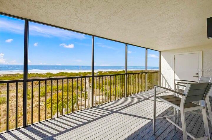 Property Photo: 420 Beach Road 606 FL 34242