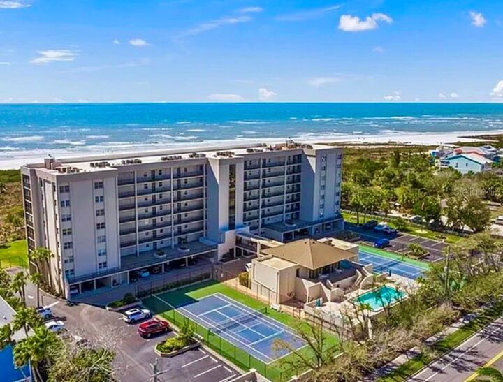 Property Photo:  420 Beach Road 606  FL 34242 