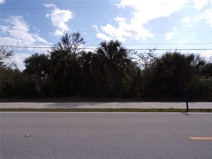 Property Photo: 14589 Keystone Boulevard FL 33981