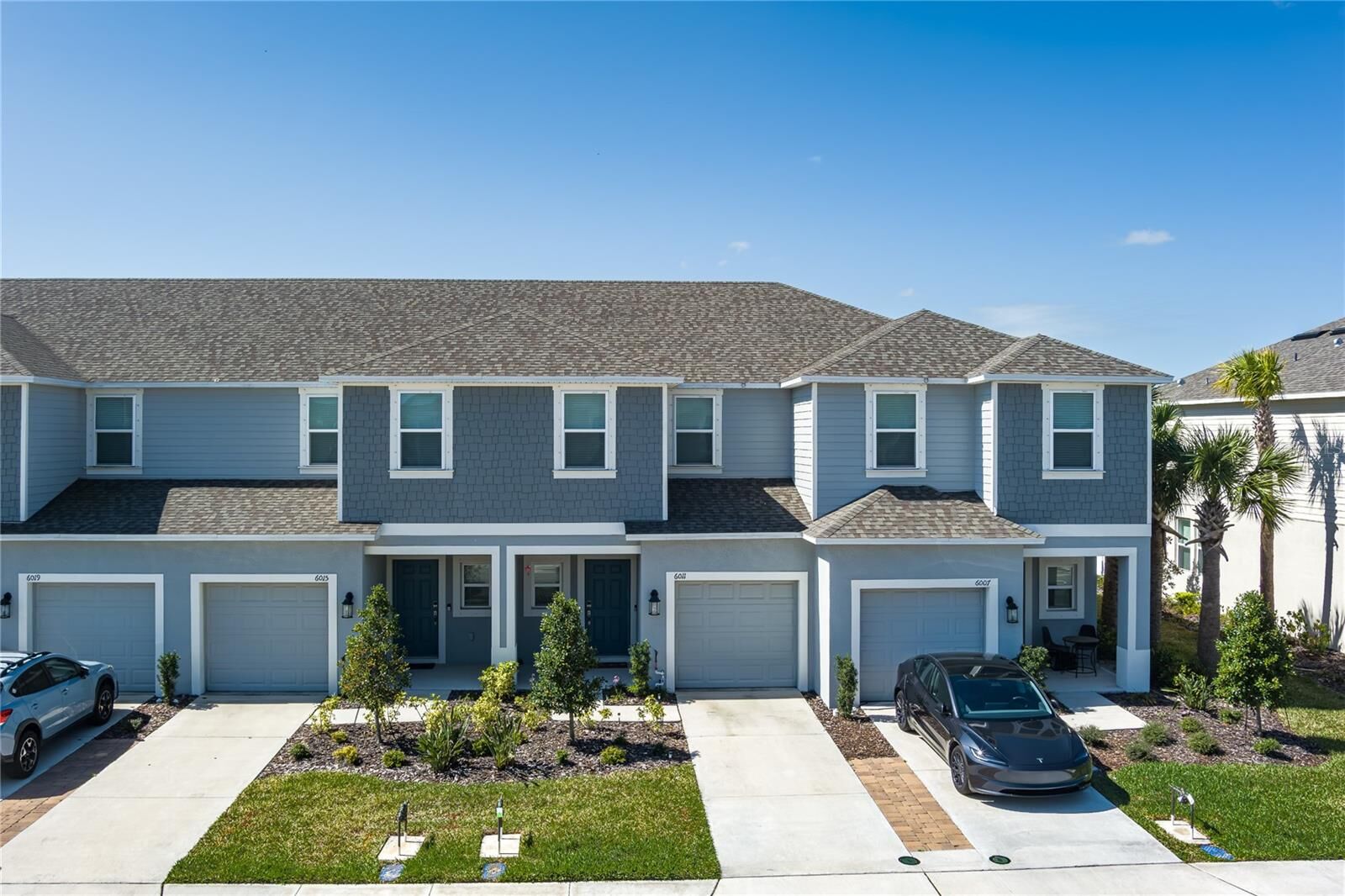 Property Photo:  6011 Whetstone Court  FL 34221 