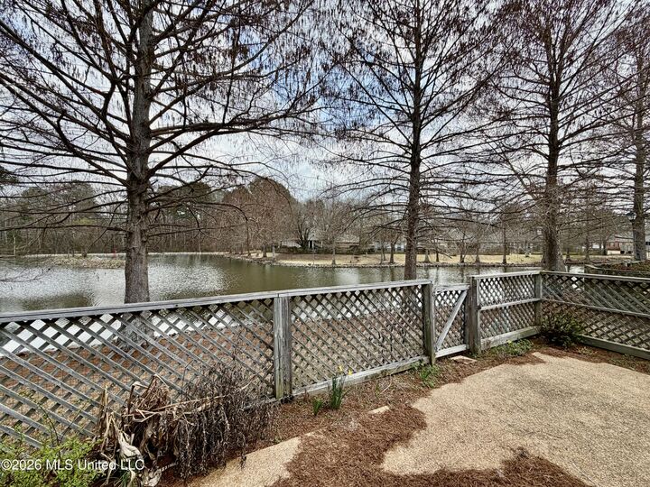 Property Photo:  420 N Twin Lakes  MS 39056 