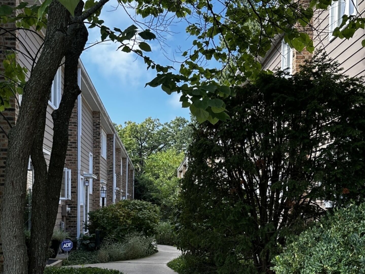 Property Photo:  315 Hawthorn Avenue  IL 60022 