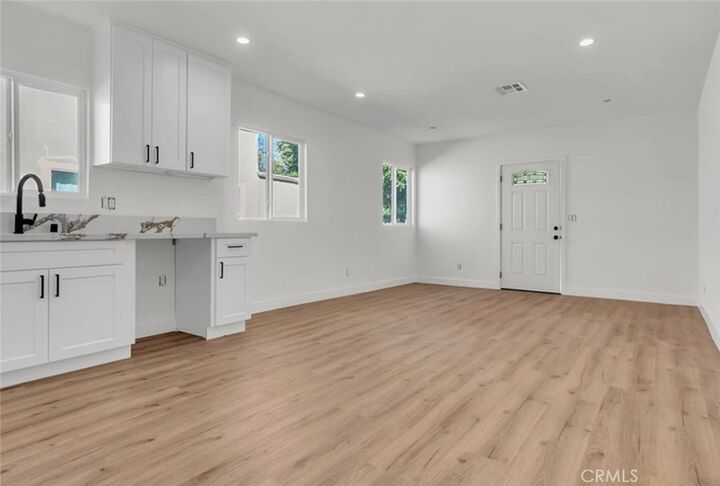 Property Photo:  3918 28th Street  CA 90018 