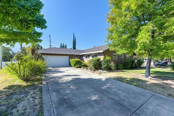 Property Photo:  1056 Entrada Road  CA 95864 
