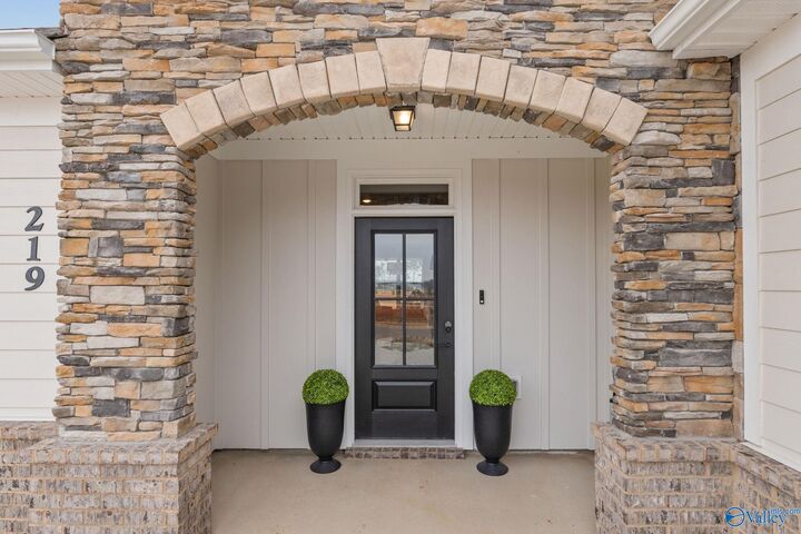 Property Photo: 219 Brennan Road AL 35756